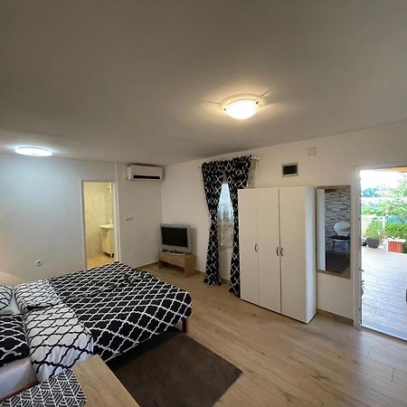 Apartment Mika Pula Eksteriør billede